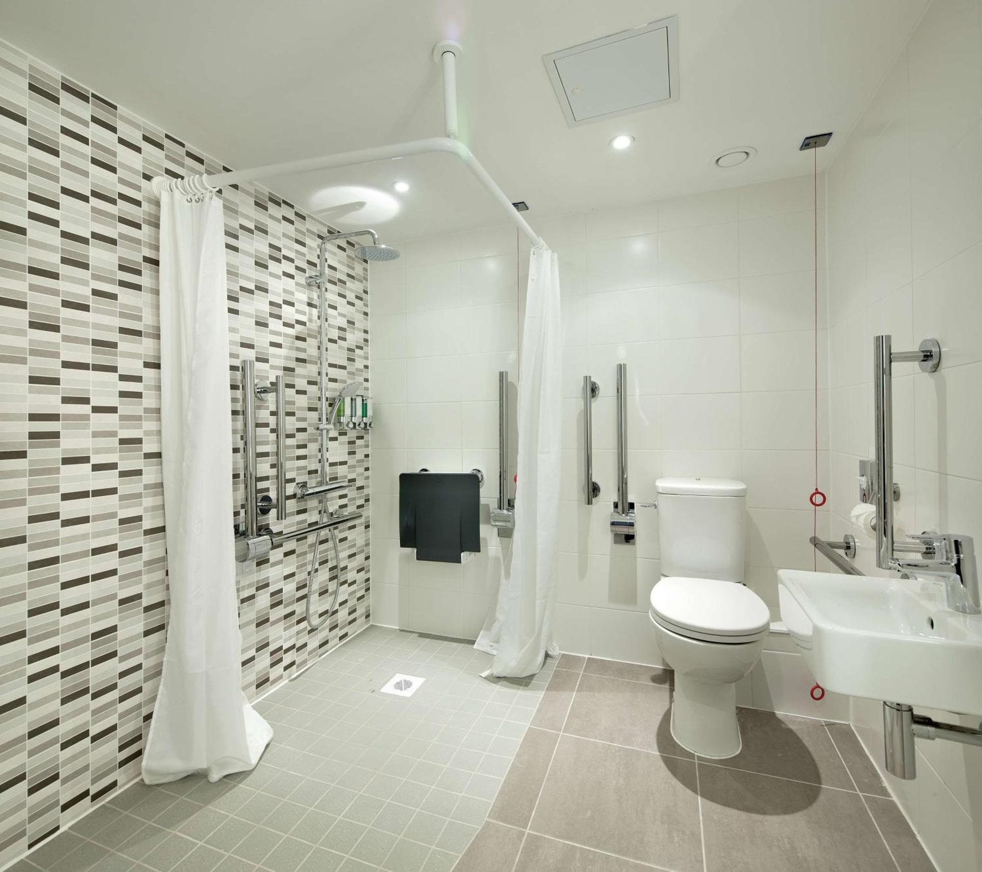 Hampton By Hilton Leeds Centre 3*