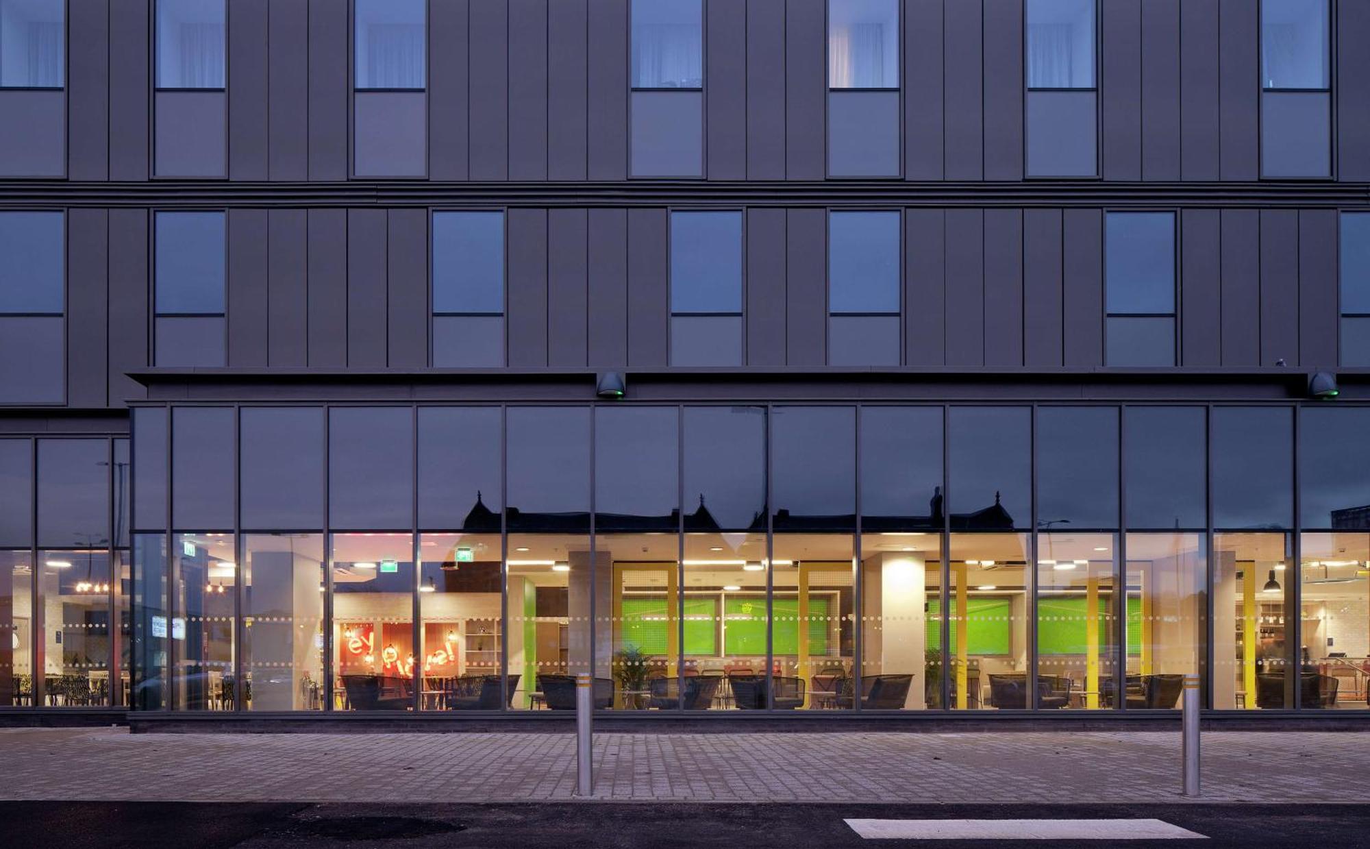 Hampton By Hilton Leeds Centre Hotel 3*